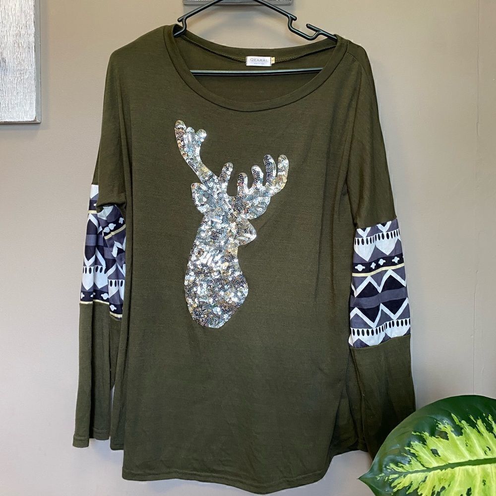 Women's Qearal Large Green Long Sleeve with Sequin Deer